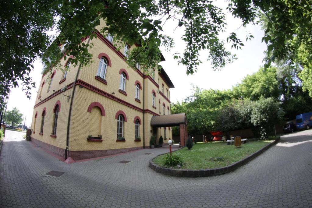 Hotel Omnibusz Budapesta Exterior foto