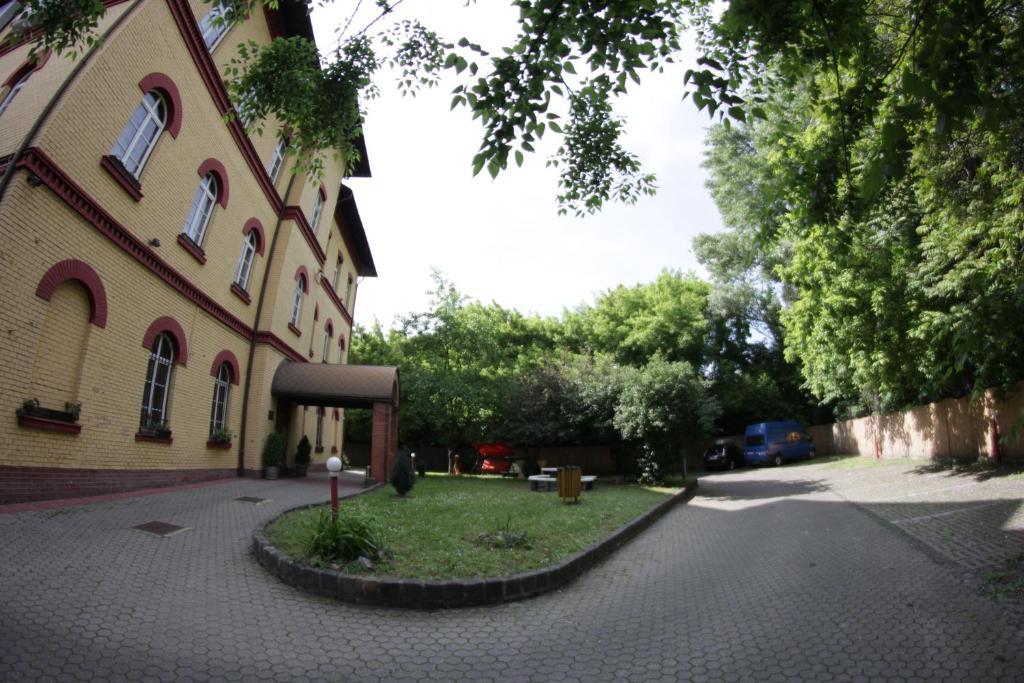Hotel Omnibusz Budapesta Exterior foto