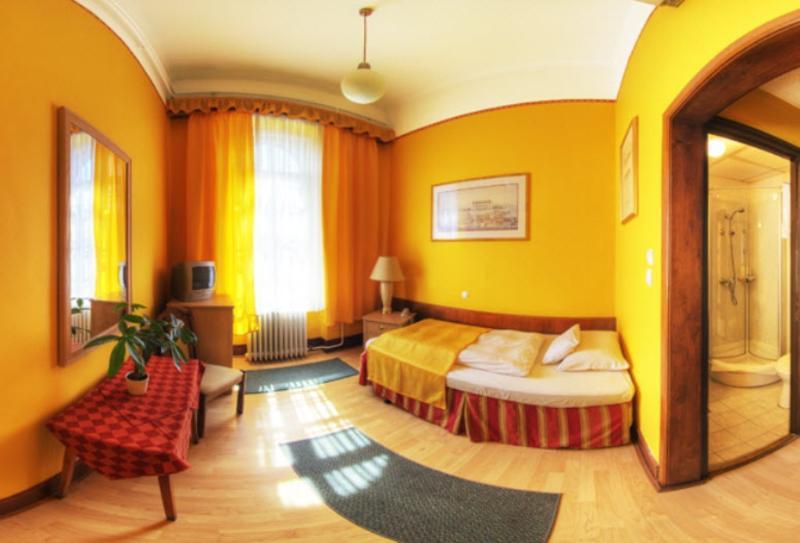 Hotel Omnibusz Budapesta Exterior foto