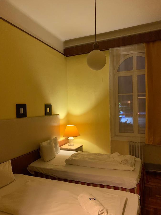 Hotel Omnibusz Budapesta Exterior foto