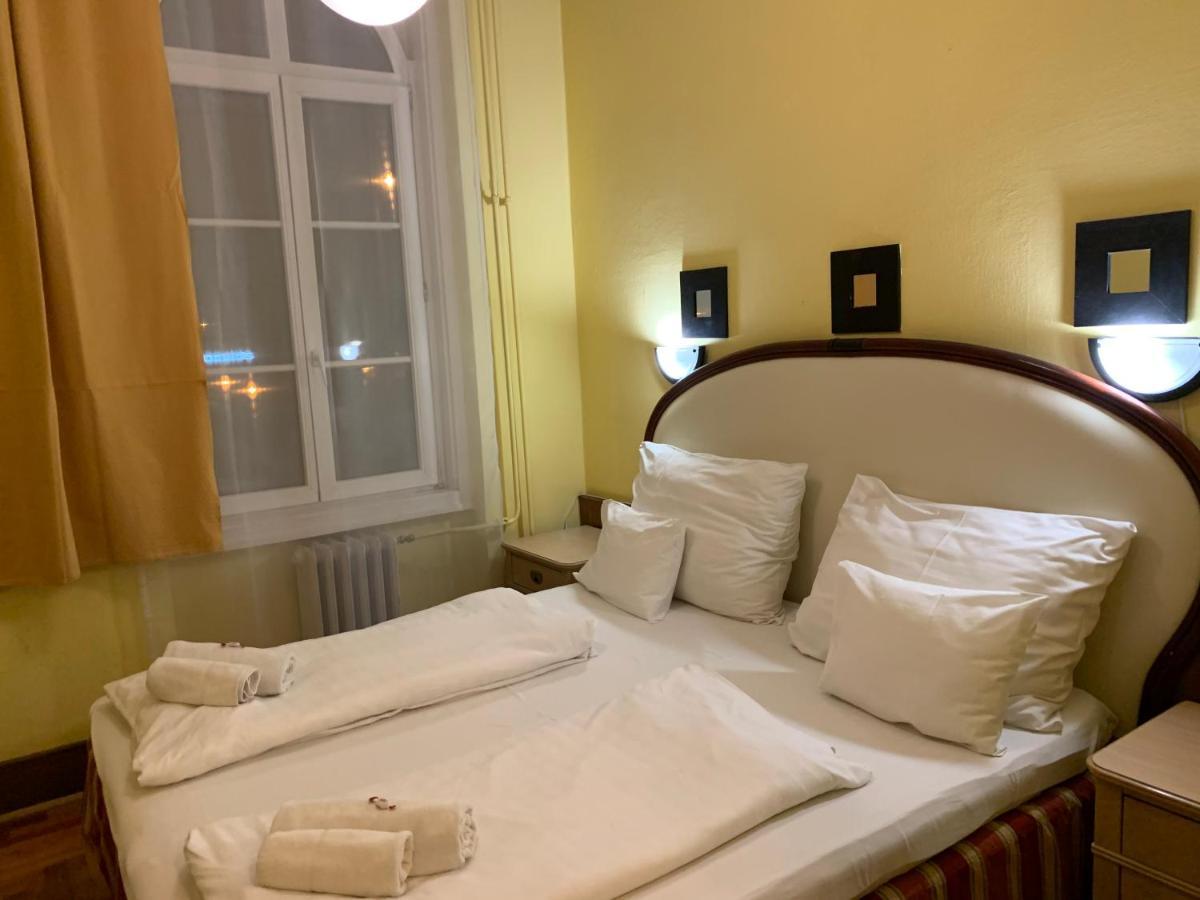 Hotel Omnibusz Budapesta Exterior foto